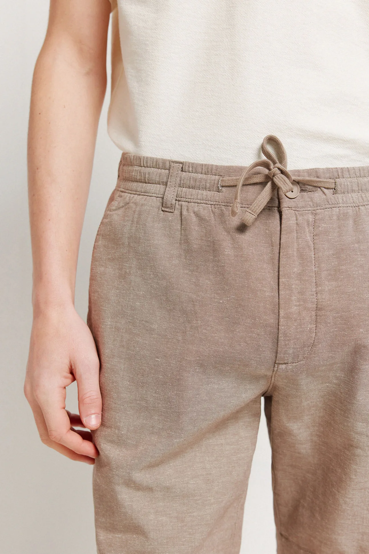 Bermuda coupe slim confortable en lin