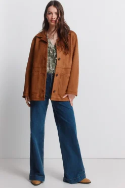 Blazer en daim synth&eacute;tique