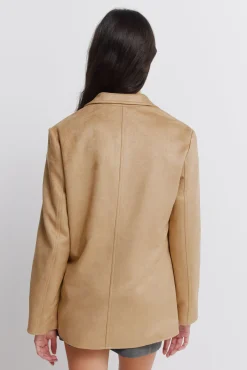 Blazer en daim synth&eacute;tique