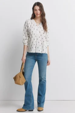Blouse brodée en dentelle