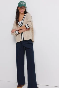 Cardigan torsad&eacute;