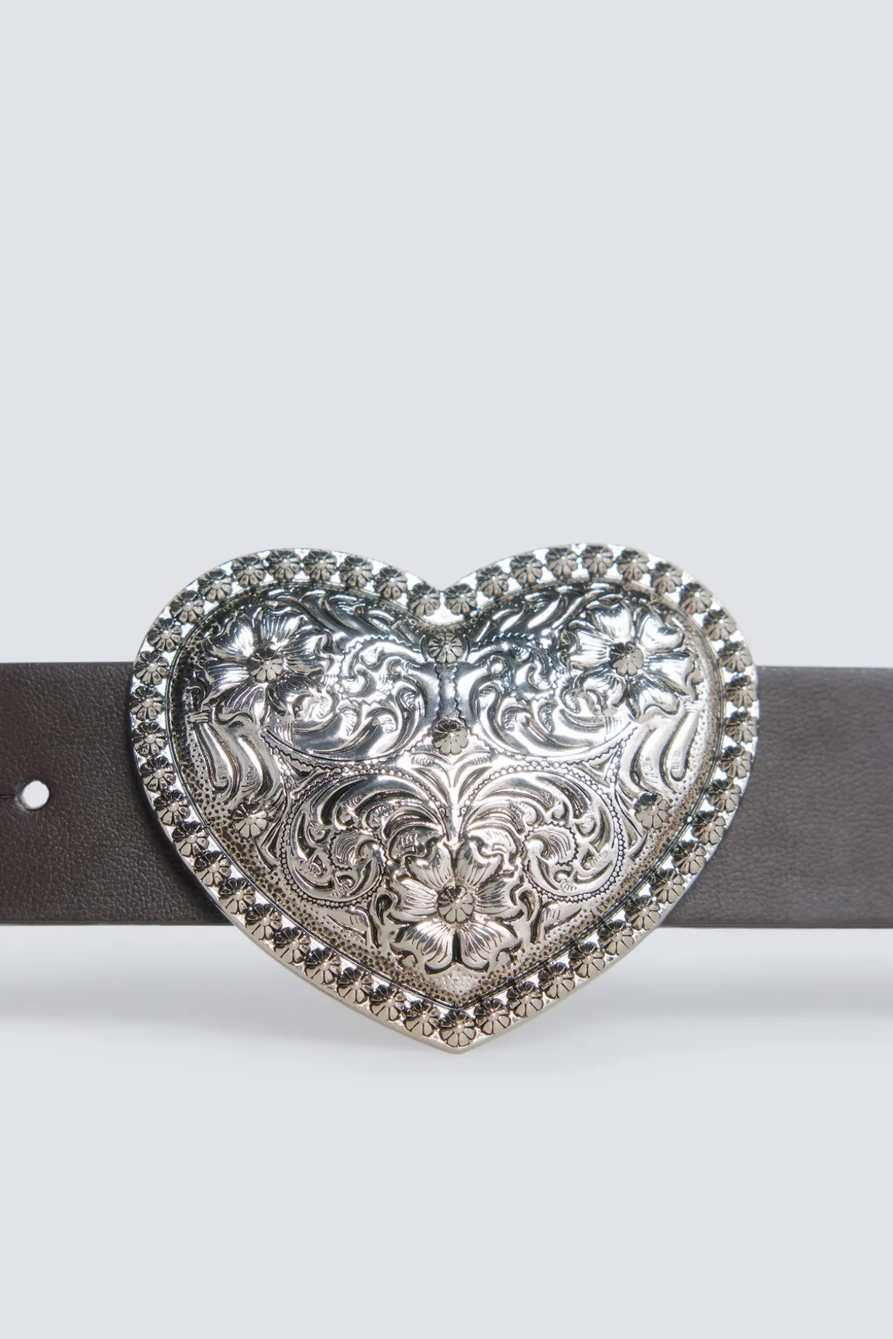 Ceinture à boucle cœur
