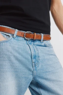 Ceinture effet cuir surpiqu&eacute;e