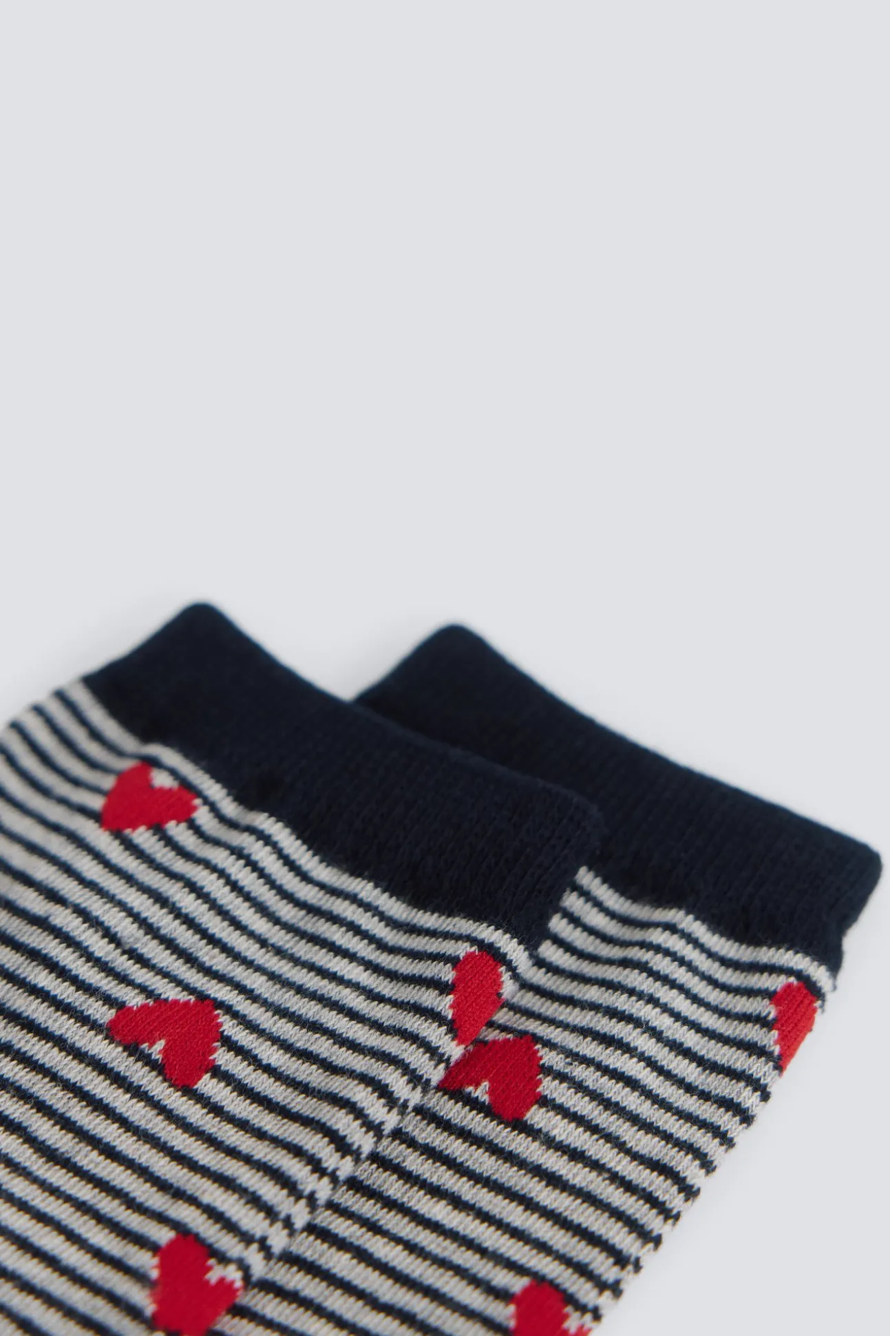 Chaussette longue à rayures à cœurs