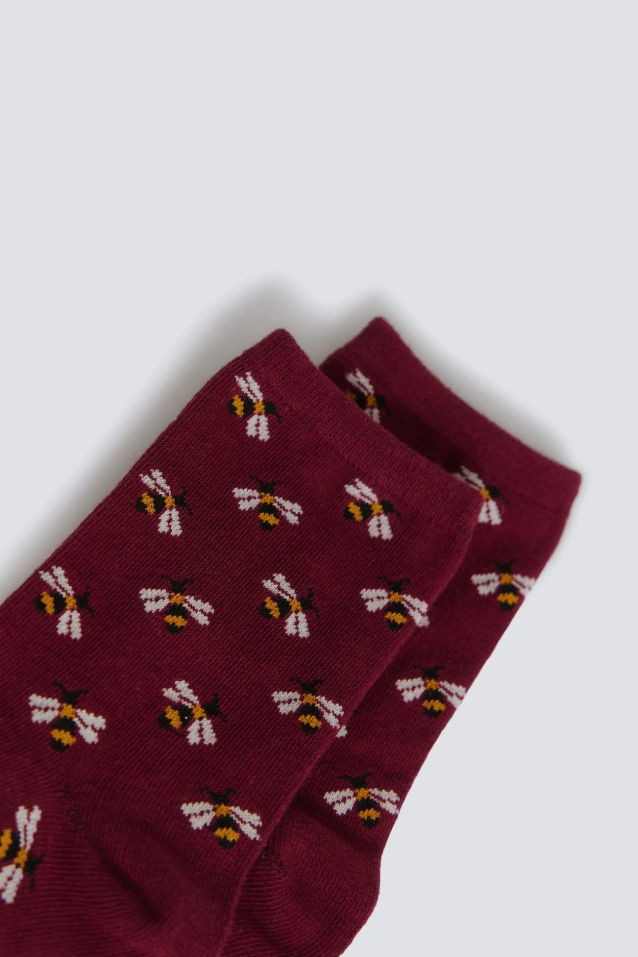 Chaussette longue motif abeilles