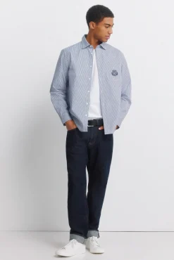 Chemise &agrave; rayures brod&eacute;e sur la poche