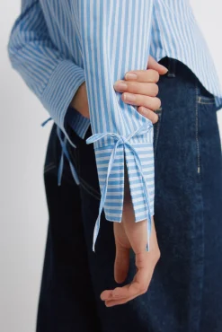 Chemise en coton cintr&eacute;e