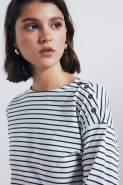 Chemise rayures &agrave; boutons sur les &eacute;paules