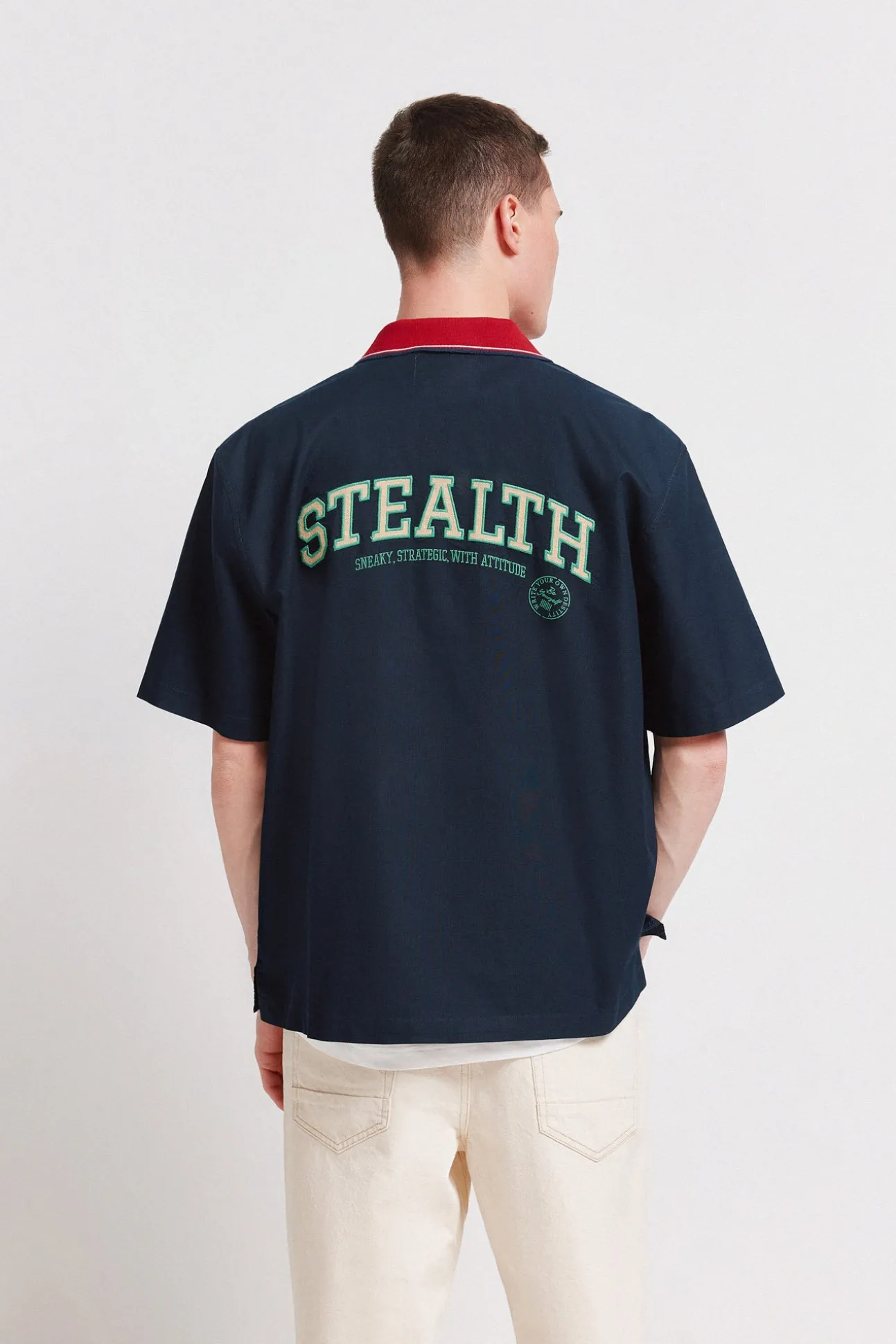 Chemise varsity manches courtes