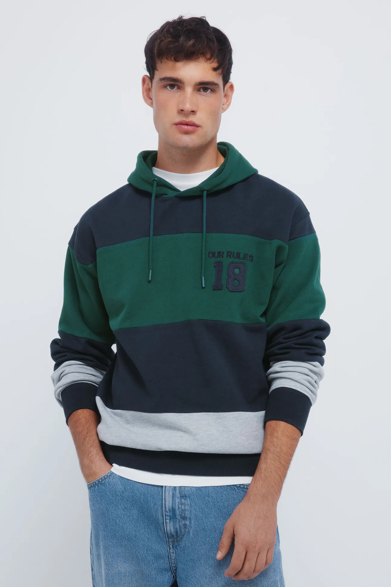 Coupes de capuche à sweat-shirt
