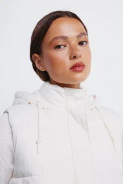 Gilet &agrave; capuche en polyester recycl&eacute;