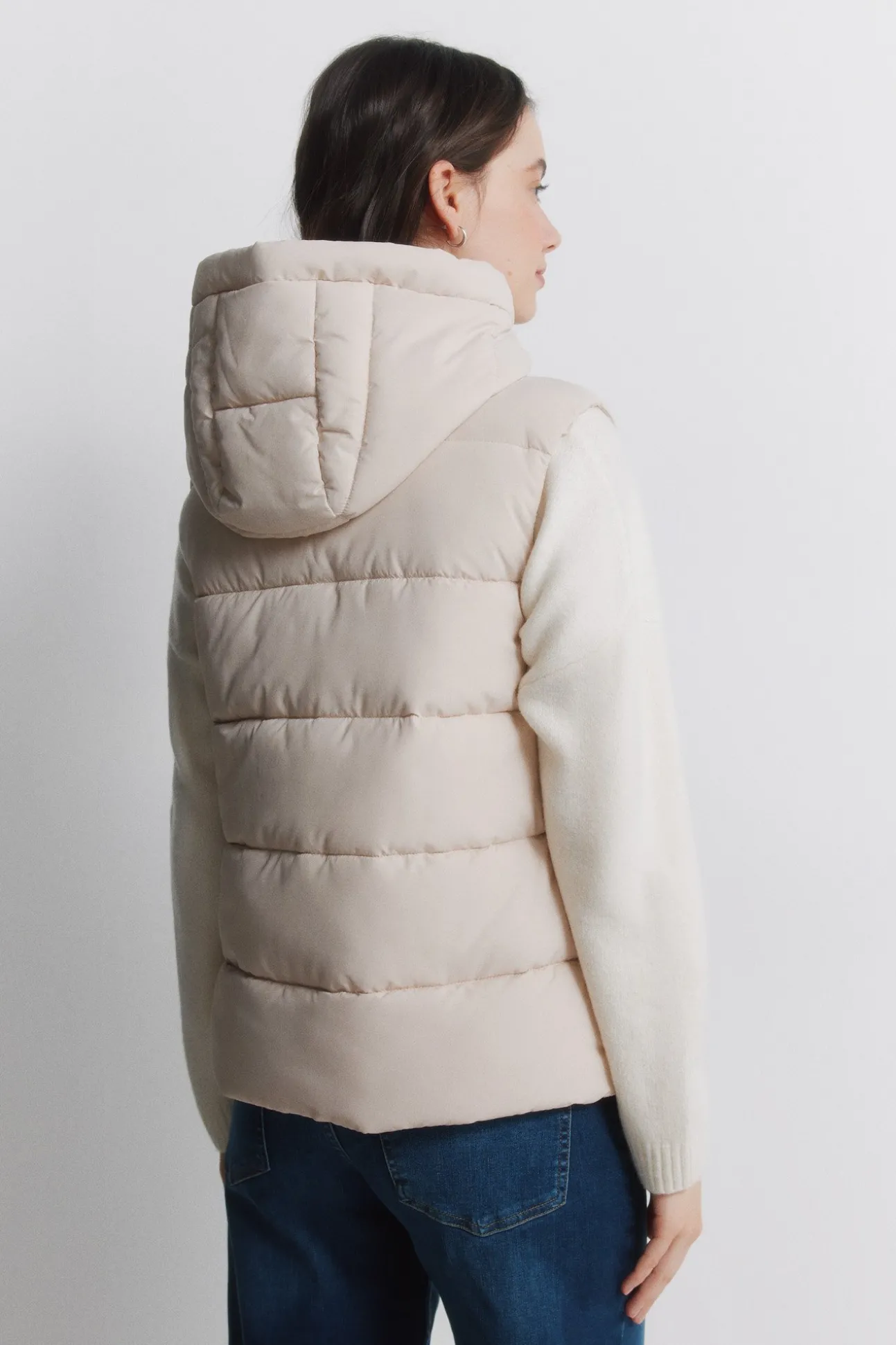 Gilet matelassé avec capuche