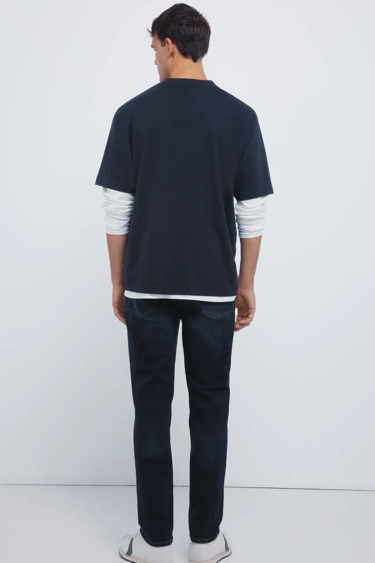 Jean slim bleu très foncé