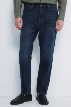 Jeans coupe droite d&eacute;lav&eacute; fonc&eacute;