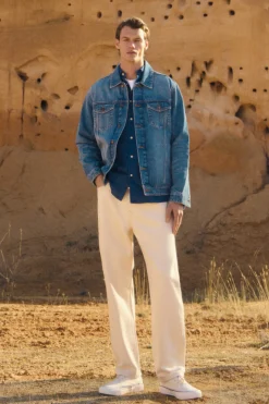 Jeans coupe droite &eacute;cru