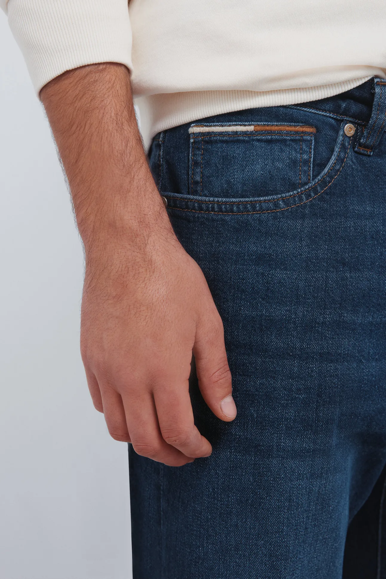 Jeans coupe régulière délavé foncé