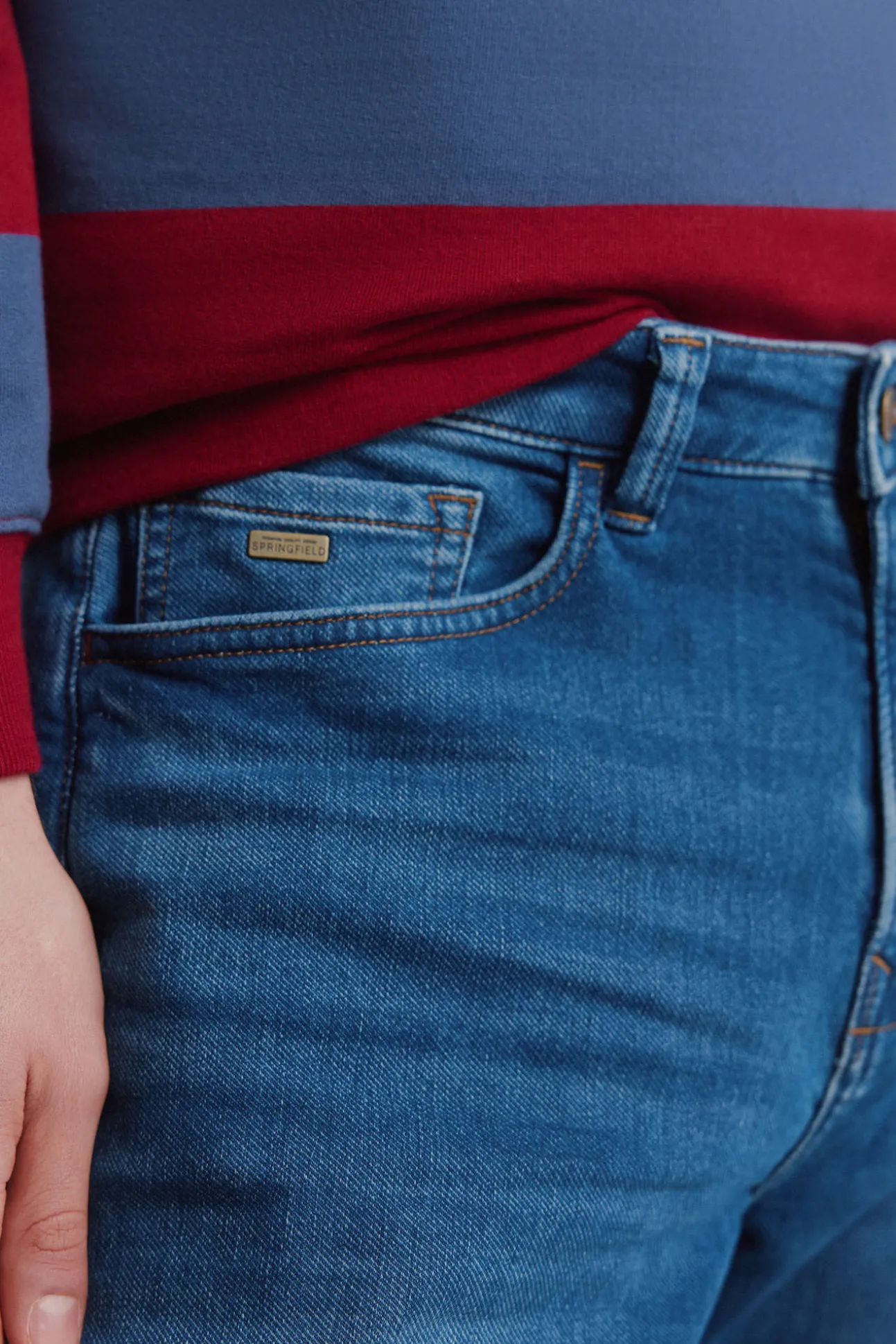Jeans coupe slim délavé moyen