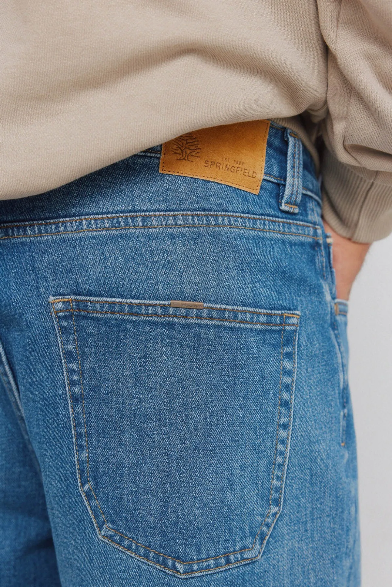 Jeans délavage moyen regular fit
