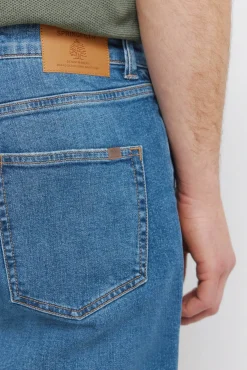 Jeans d&eacute;lavage moyen slim fit
