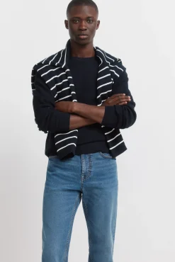 Jeans d&eacute;lavage moyen fonc&eacute; coupe skinny