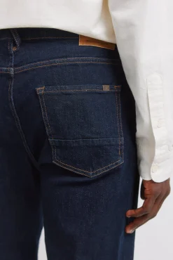 Jeans d&eacute;sencoll&eacute; slim fit