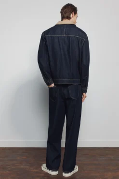 jeans larges d&eacute;lav&eacute;s lav&eacute; d&eacute;sencoll&eacute;