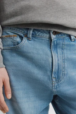 Jeans lavage clair moyen coupe regular