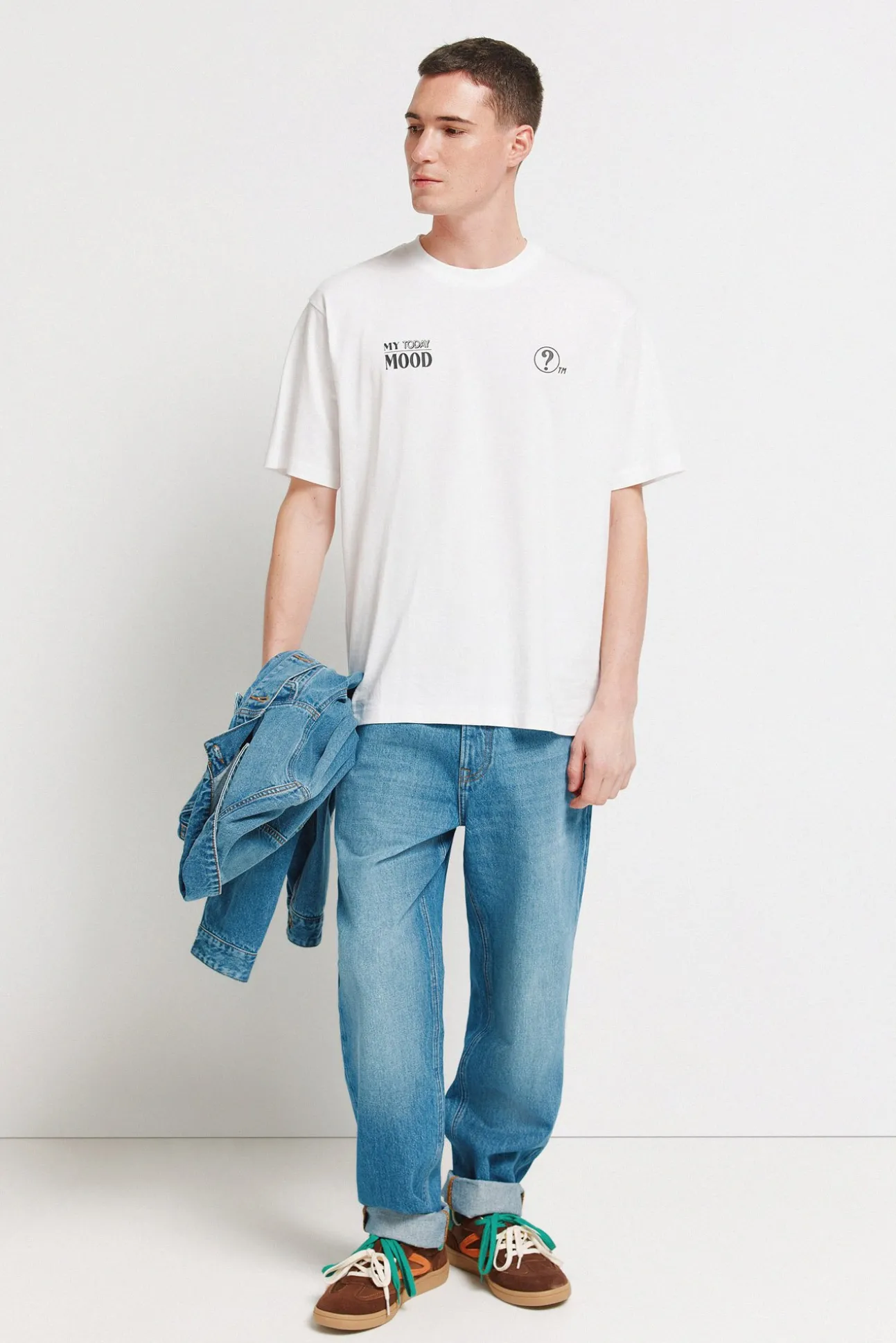Jeans lavage moyen coupe droite