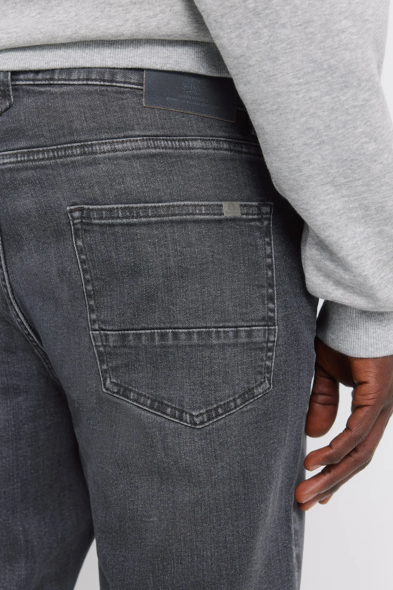 Jeans noir délavé slim fit