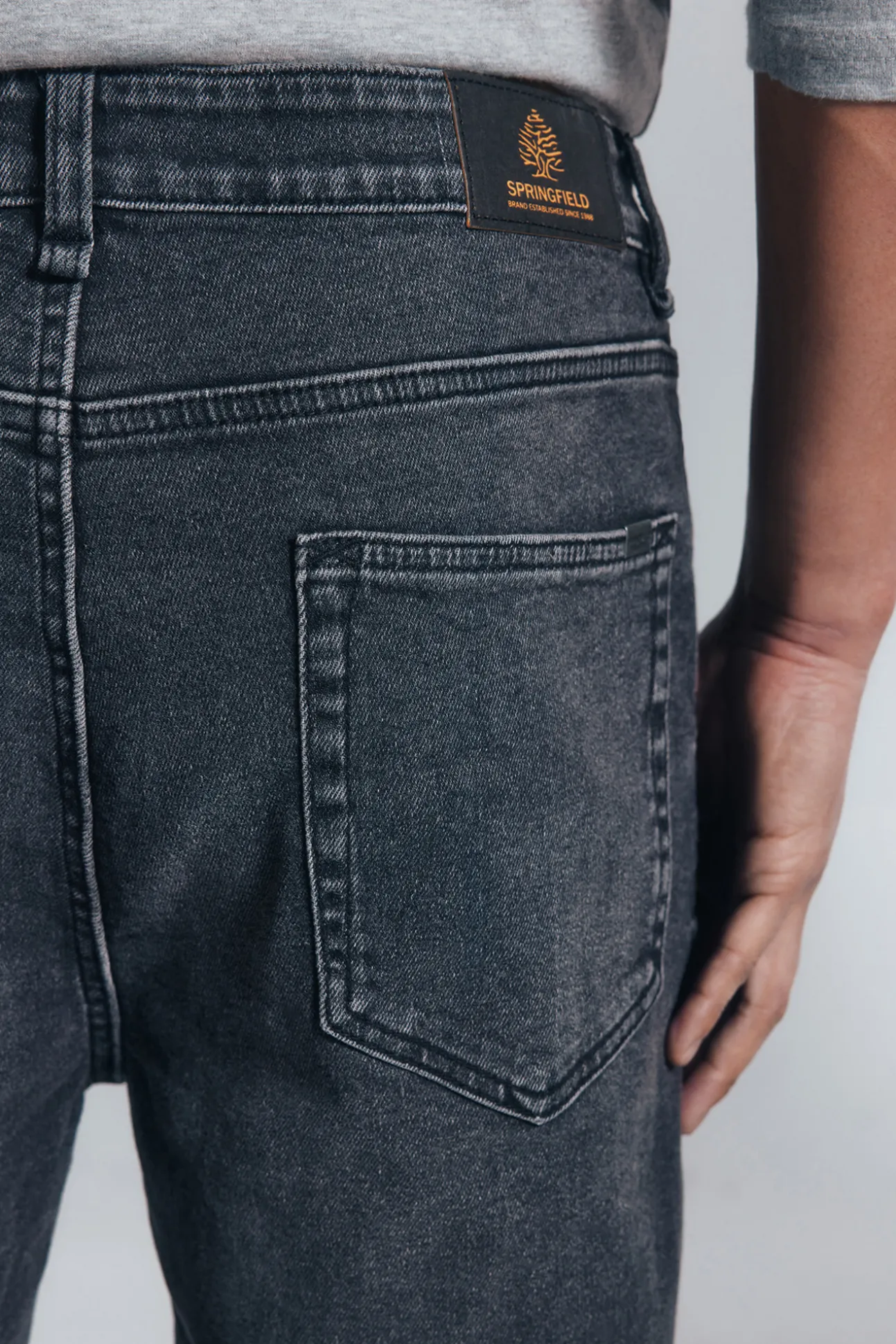Jeans skinny délavé gris foncé