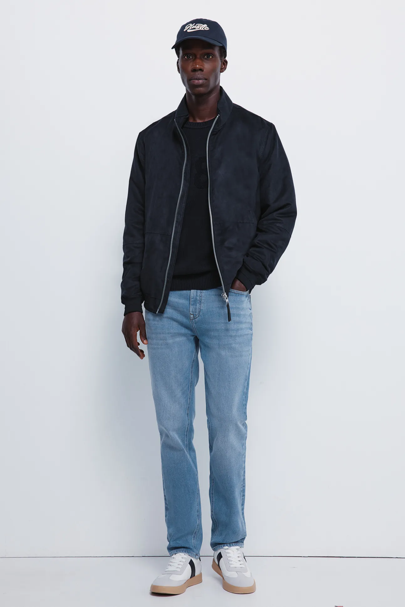 Jeans slim à délavage moyen