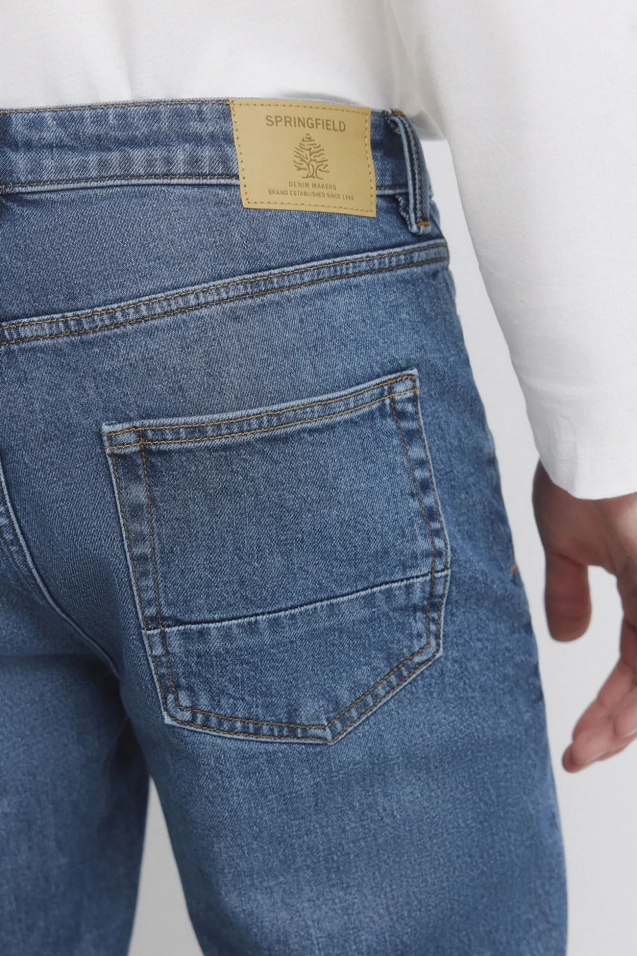 Jeans slim délavage foncé moyen