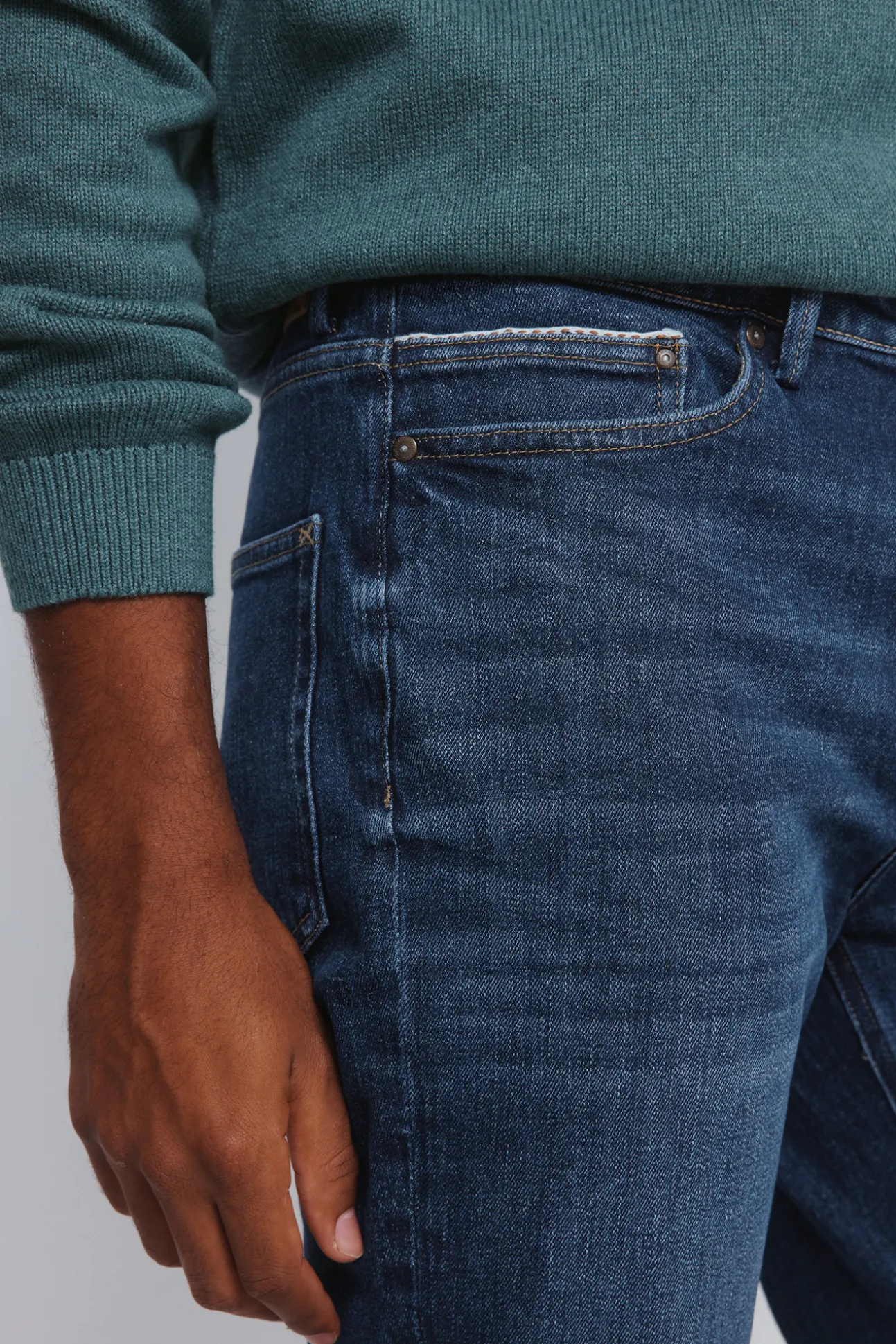 Jeans slim délavé moyennement foncé