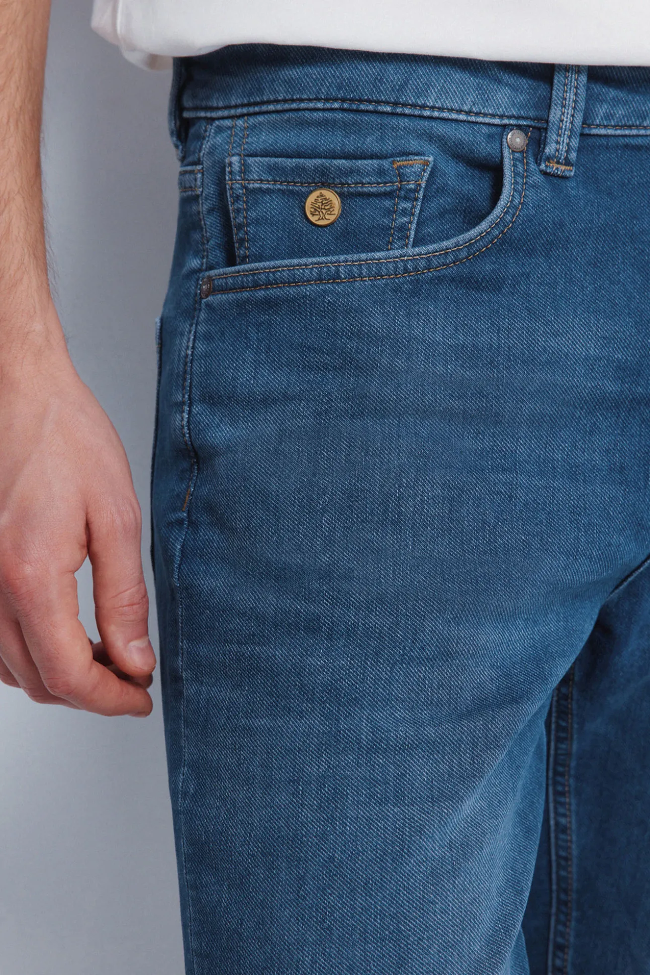 Jeans slim en denim tricoté