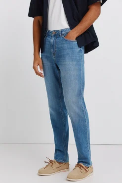 Jeans ultra-l&eacute;gers d&eacute;lav&eacute;s moyens coupe slim