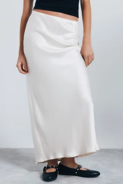Jupe midi en satin
