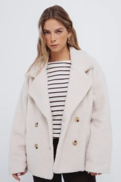 Manteau en peau de mouton &agrave; double boutonnage