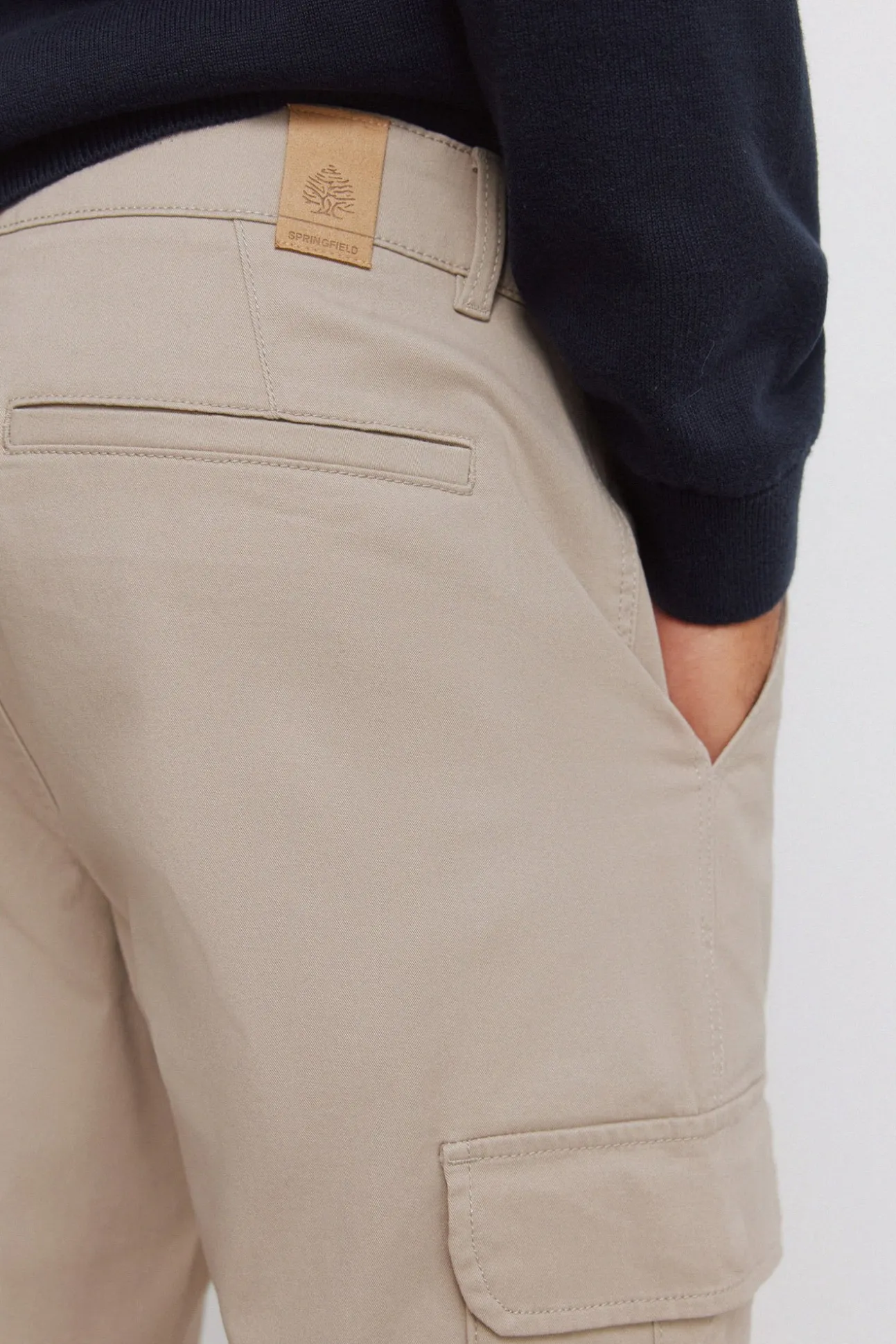 Pantalon cargo coupe slim confortable