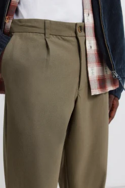 Pantalon confort pliss&eacute; coupe d&eacute;contract&eacute;e