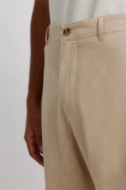 Pantalon coupe droite en lin