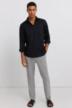 Pantalon slim fit confortable en lin structur&eacute;