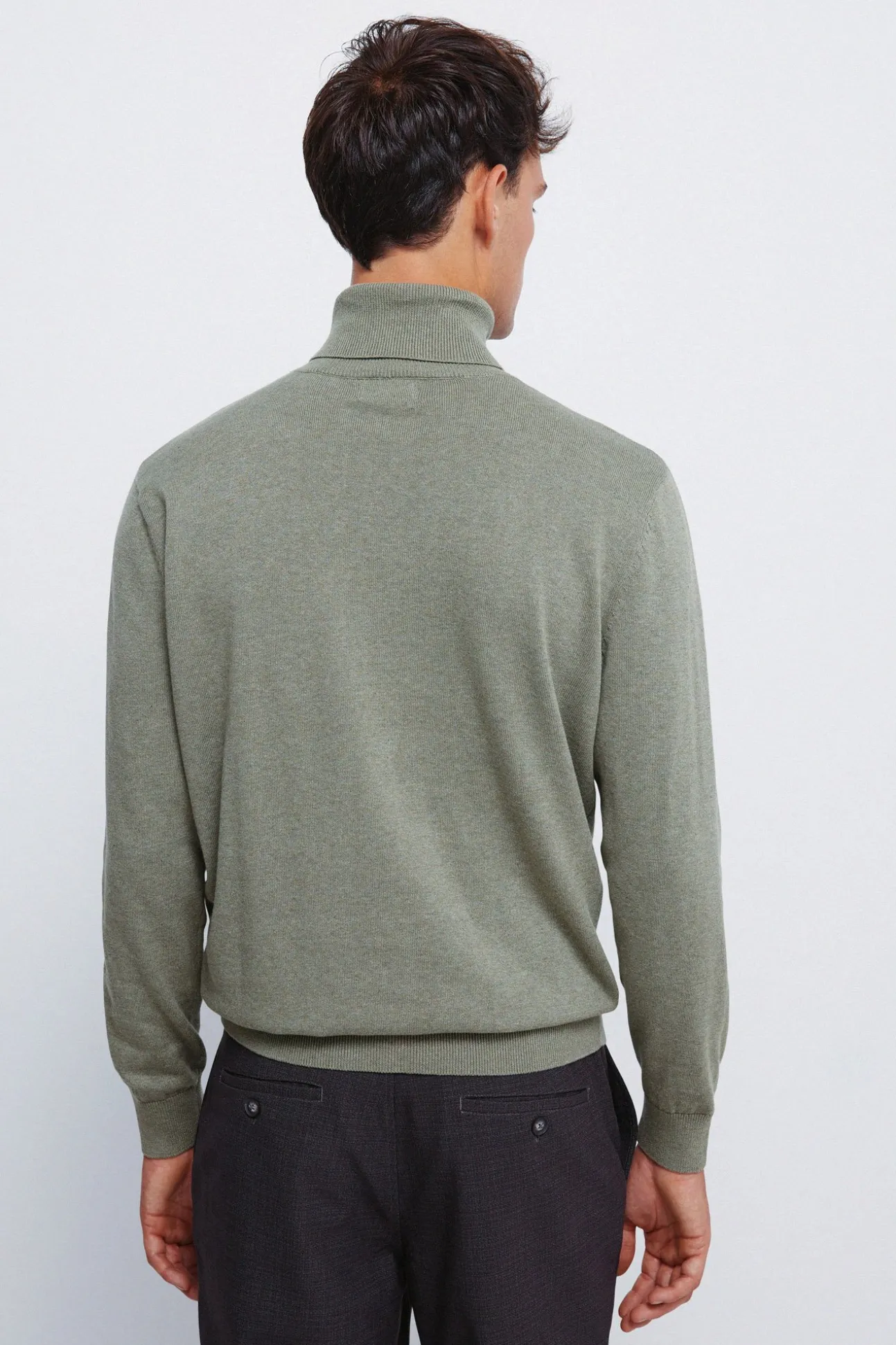 Pull col basique