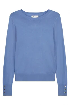 Pull fin boutons poignets