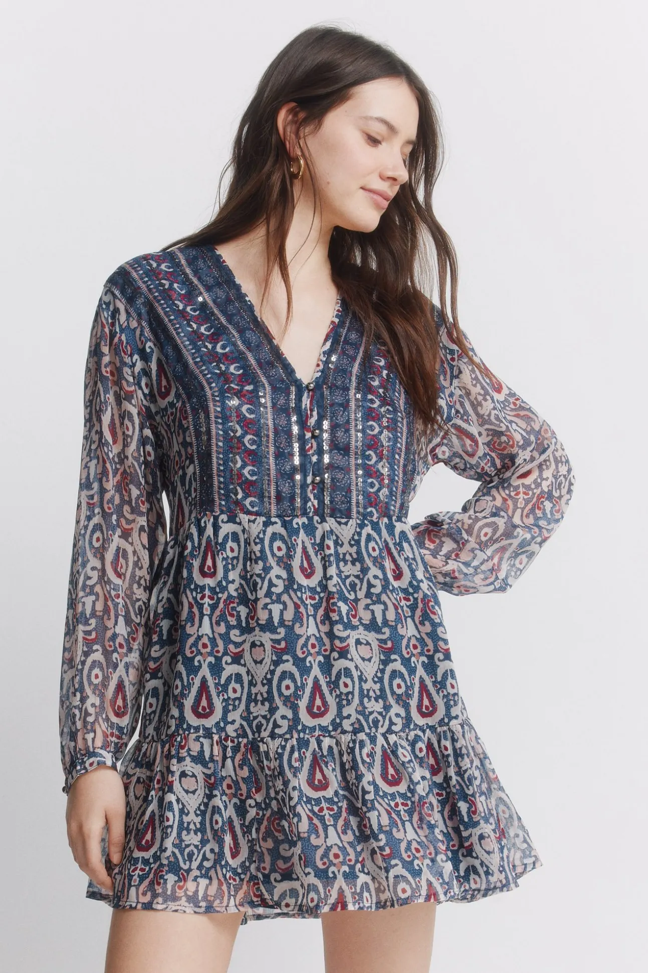 Robe courte en gaze à sequins