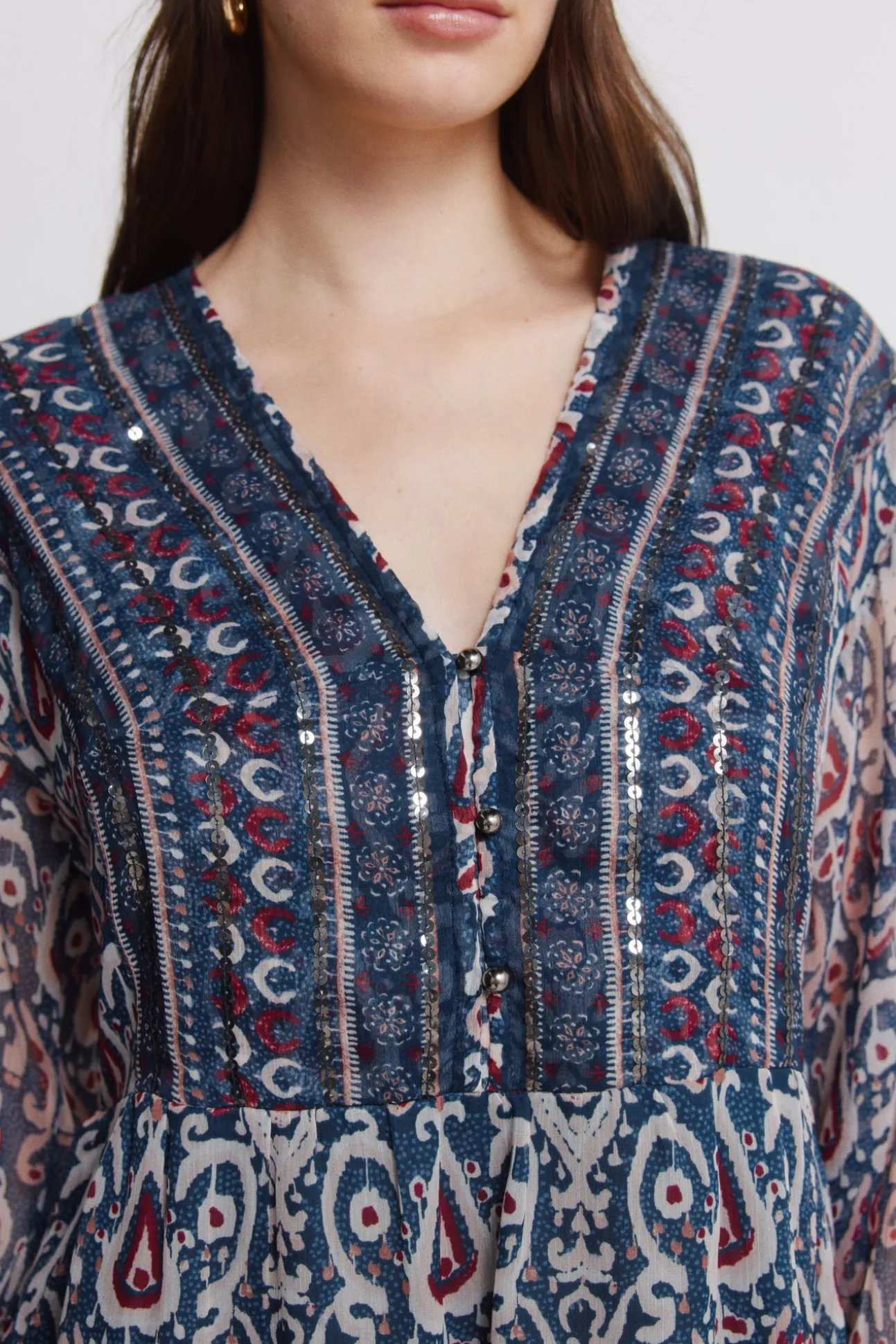 Robe courte en gaze à sequins