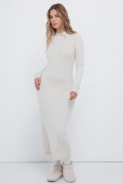 Robe en maille en maille torsad&eacute;e