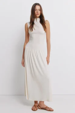 Robe fronc&eacute;e