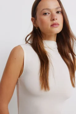 Robe fronc&eacute;e