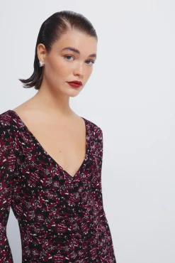 Robe midi imprim&eacute; &agrave; d&eacute;collet&eacute; fronc&eacute;