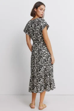 Robe portefeuille en lin &agrave; boucle